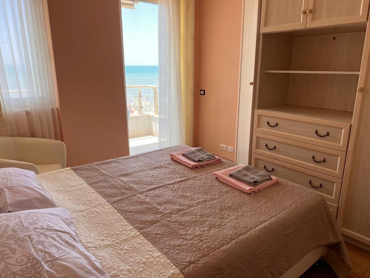 Sea View-Apartment On The Beach - Durrs2 Durrës Eksteriør bilde