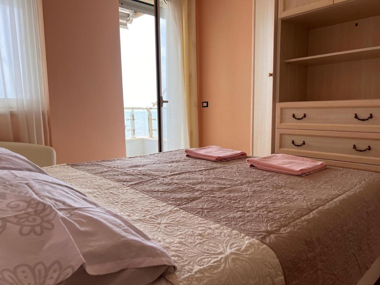 Sea View-Apartment On The Beach - Durrs2 Durrës Eksteriør bilde